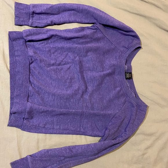 Purple sweater - Picture 1 of 2